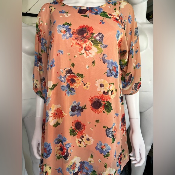 Floral Tunic - Picture 2 of 8